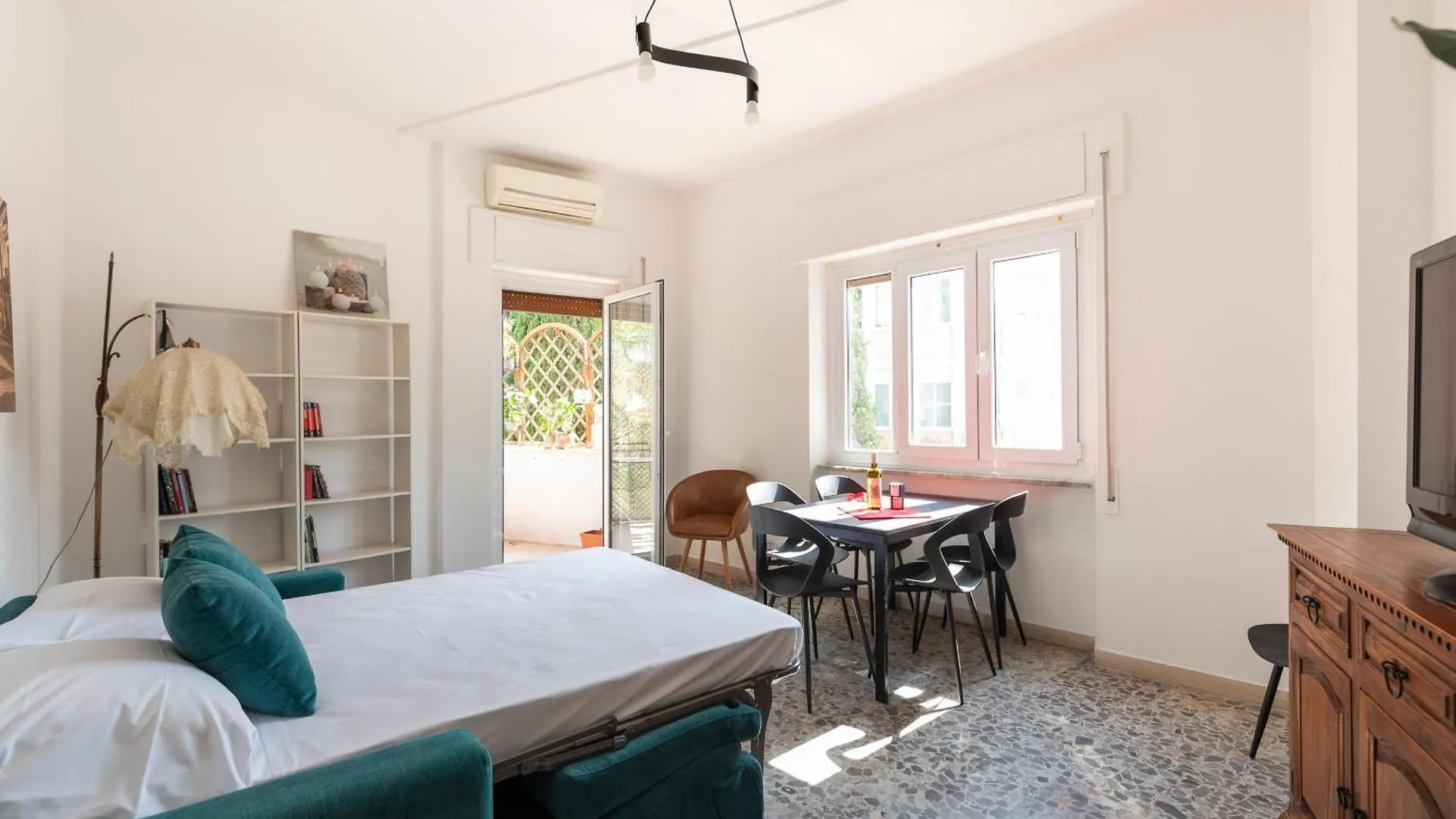 Luminous Family Apt With Balcony By St Peter Rome Italy