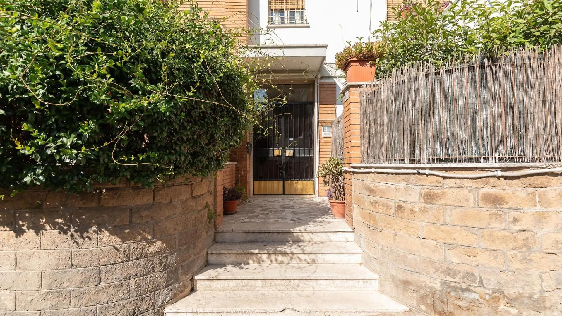 Apartment Luminous Family Apt With Balcony By St Peter Rome
